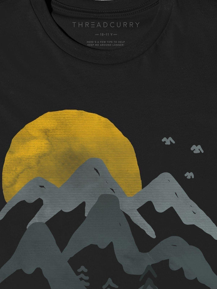 Under the Mountains Tshirt - THREADCURRY