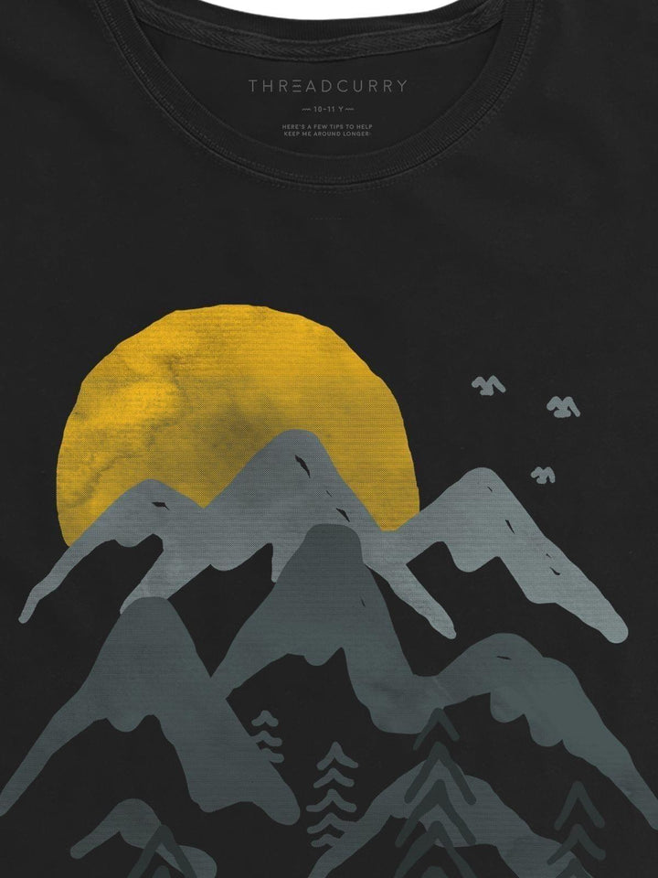 Under the Mountains Tshirt - THREADCURRY