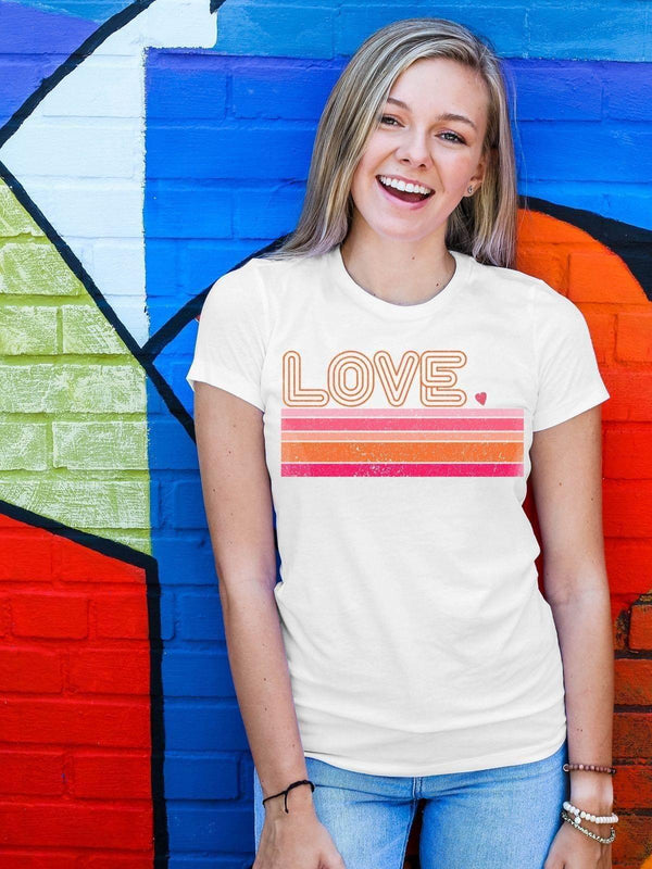 LOVE Tshirt - THREADCURRY